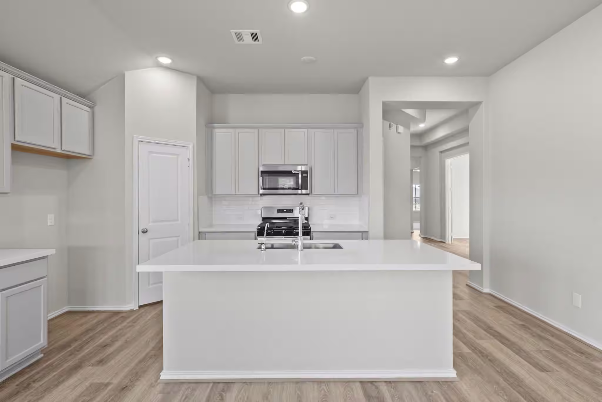 Photo 3 of 28815 Crockett Gardens Drive, New Caney, TX