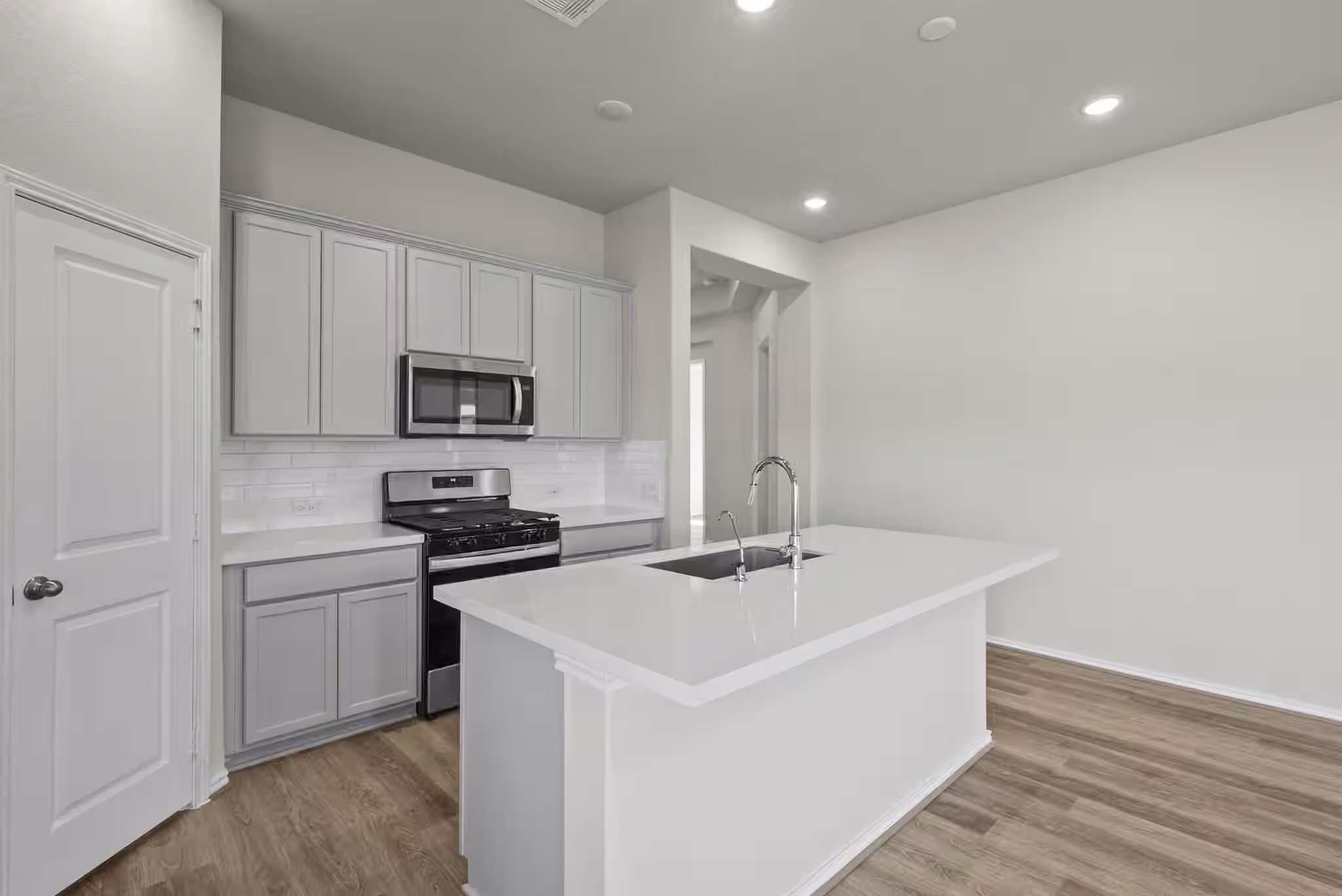 Photo 5 of 28815 Crockett Gardens Drive, New Caney, TX