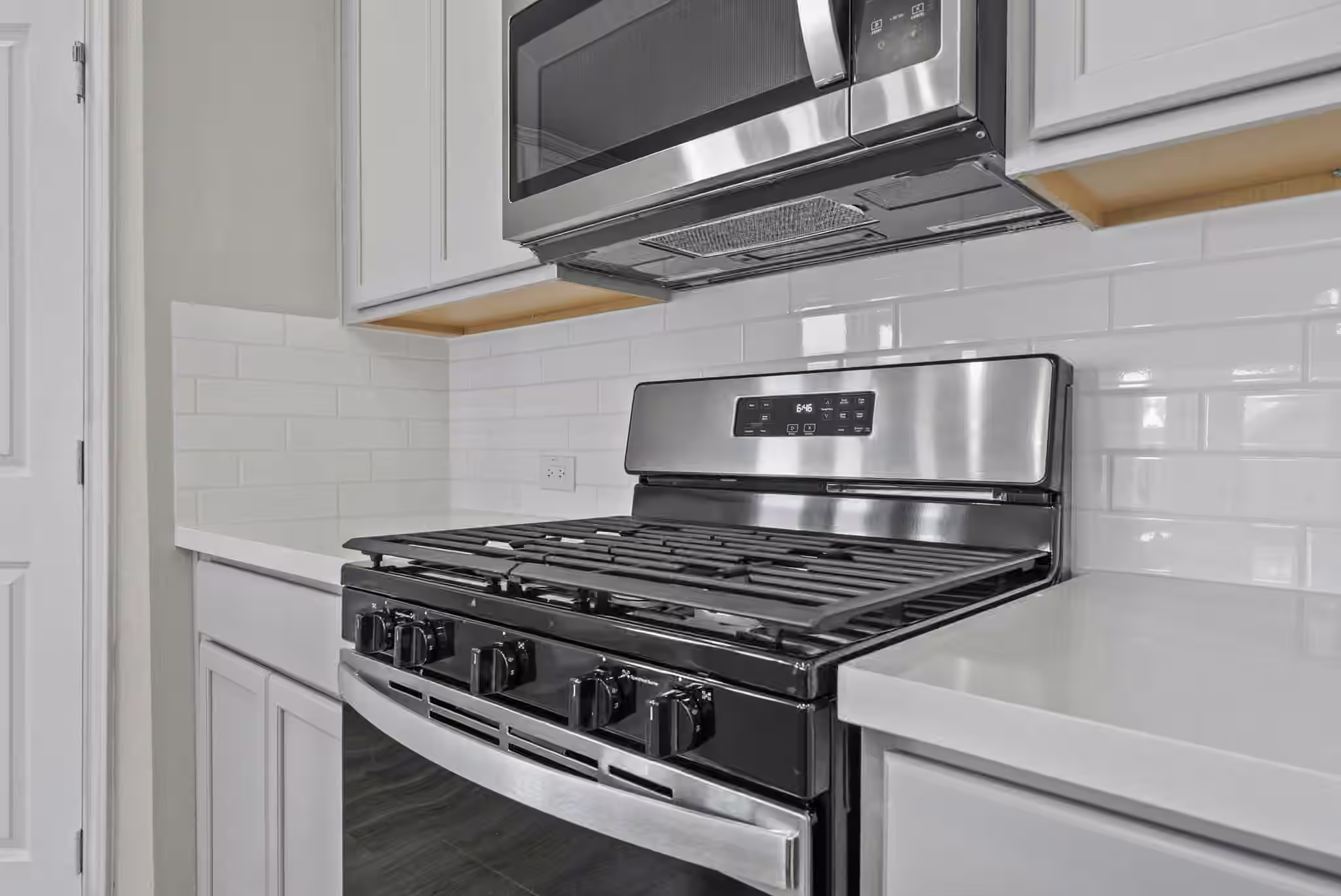 Photo 6 of 28815 Crockett Gardens Drive, New Caney, TX