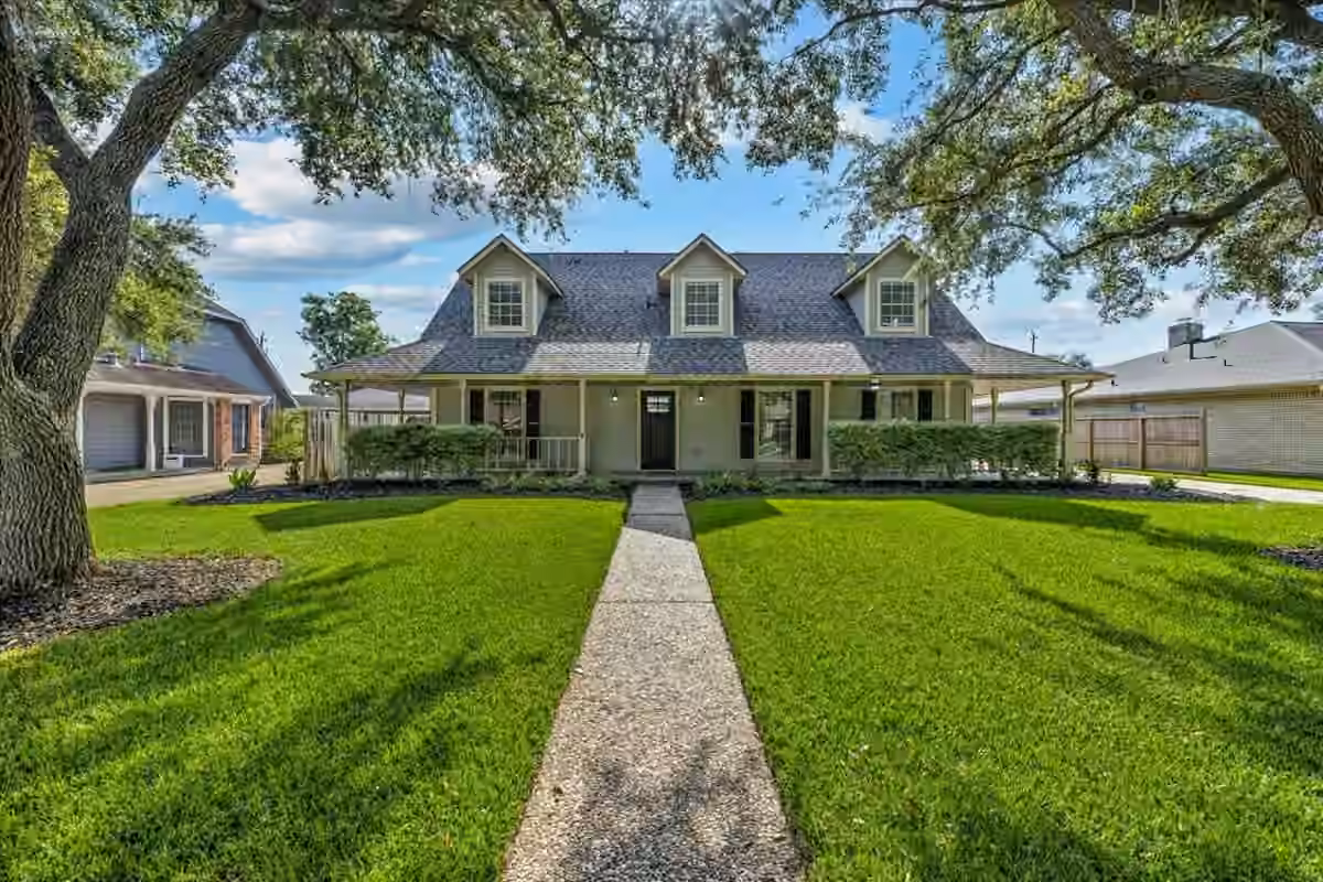 Photo 3 of 2318 Killarney Lane, Deer Park, TX