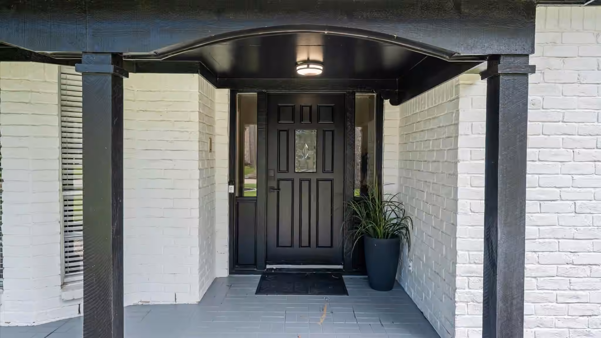 Photo 3 of 6310 Hickorycrest Drive, Spring, TX