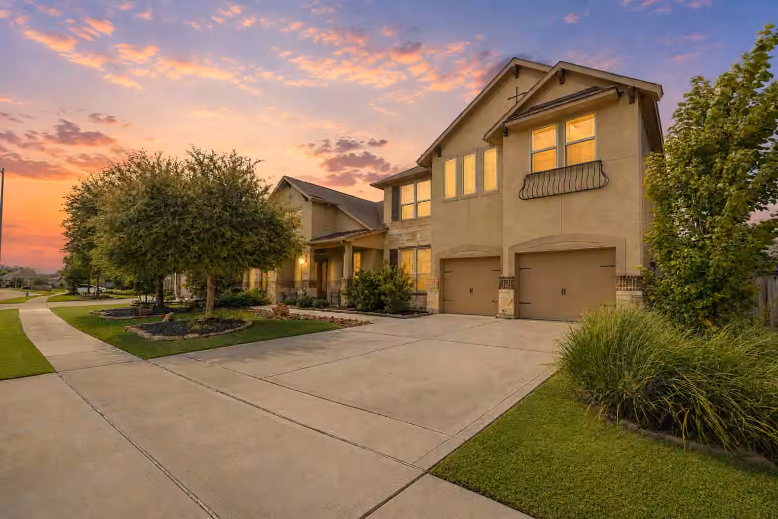 Photo 2 of 25319 Driftwood Harbor Lane, Tomball, TX