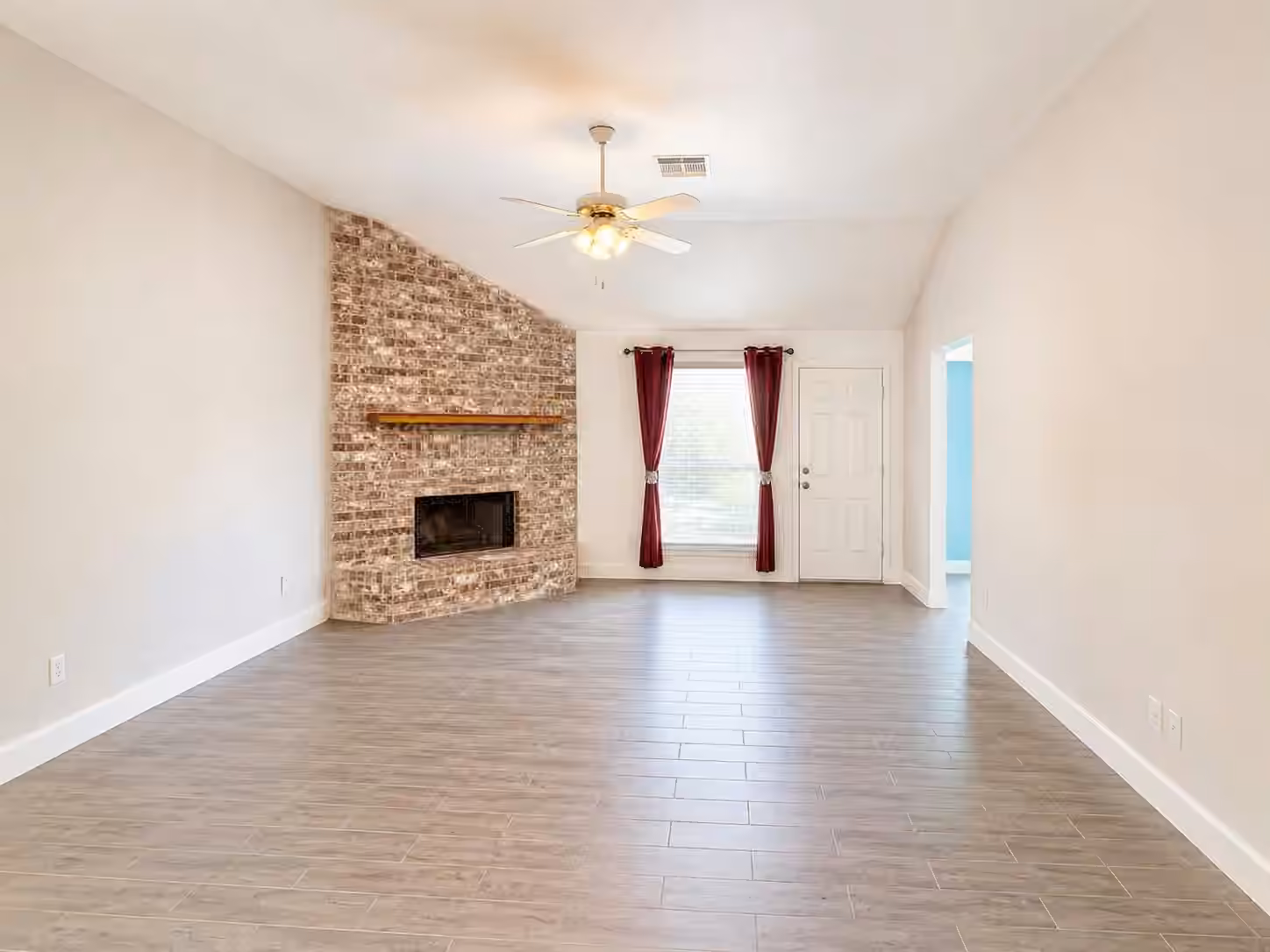 Photo 4 of 7102 Pheasant Grove Drive, Cypress, TX