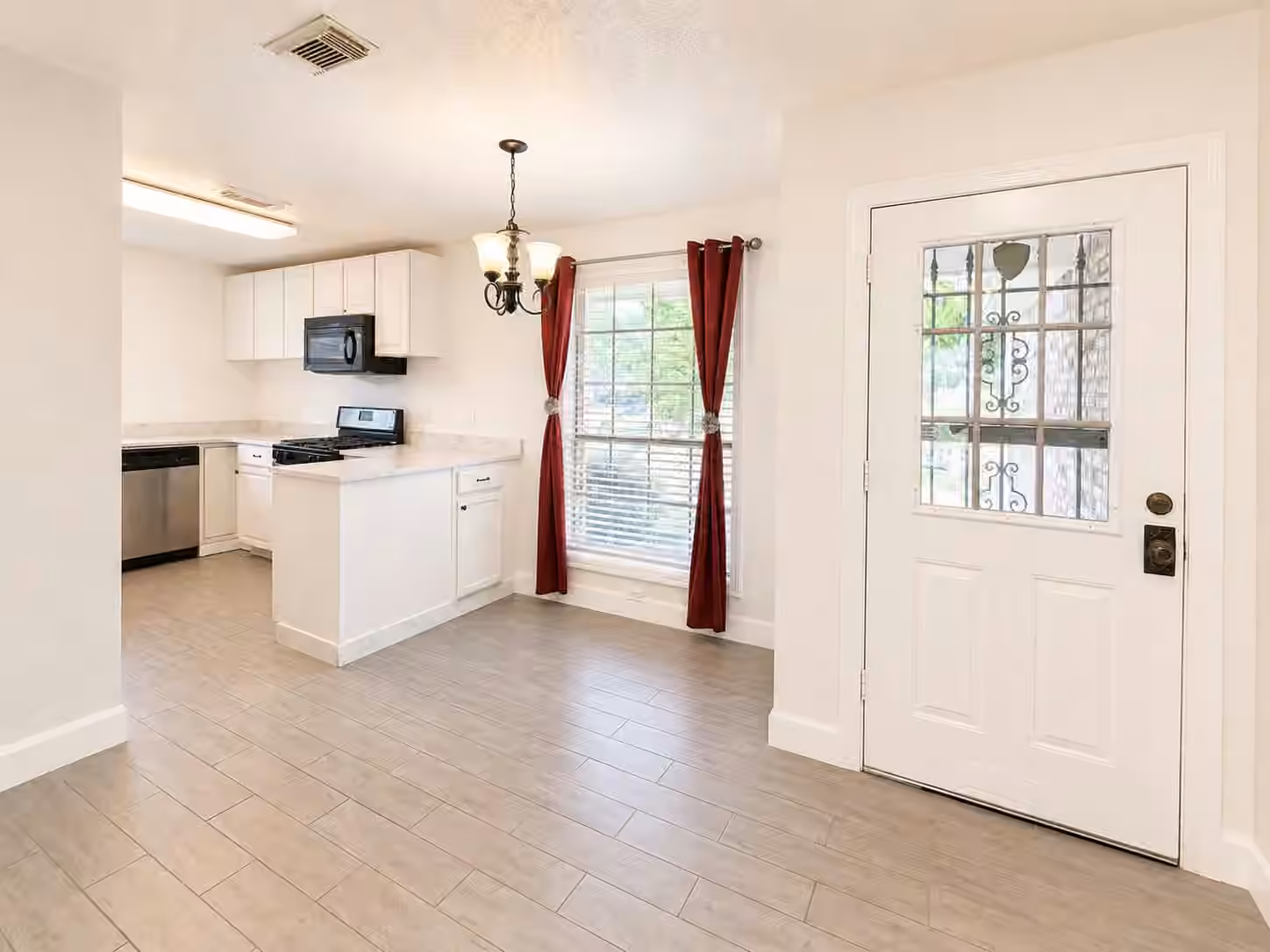 Photo 6 of 7102 Pheasant Grove Drive, Cypress, TX