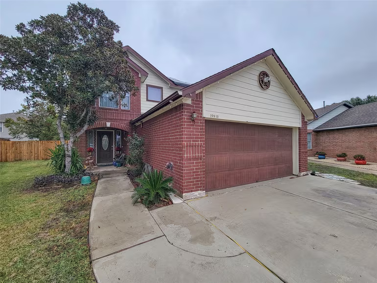 Photo 2 of 19910 Willowbrook Drive, Cypress, TX