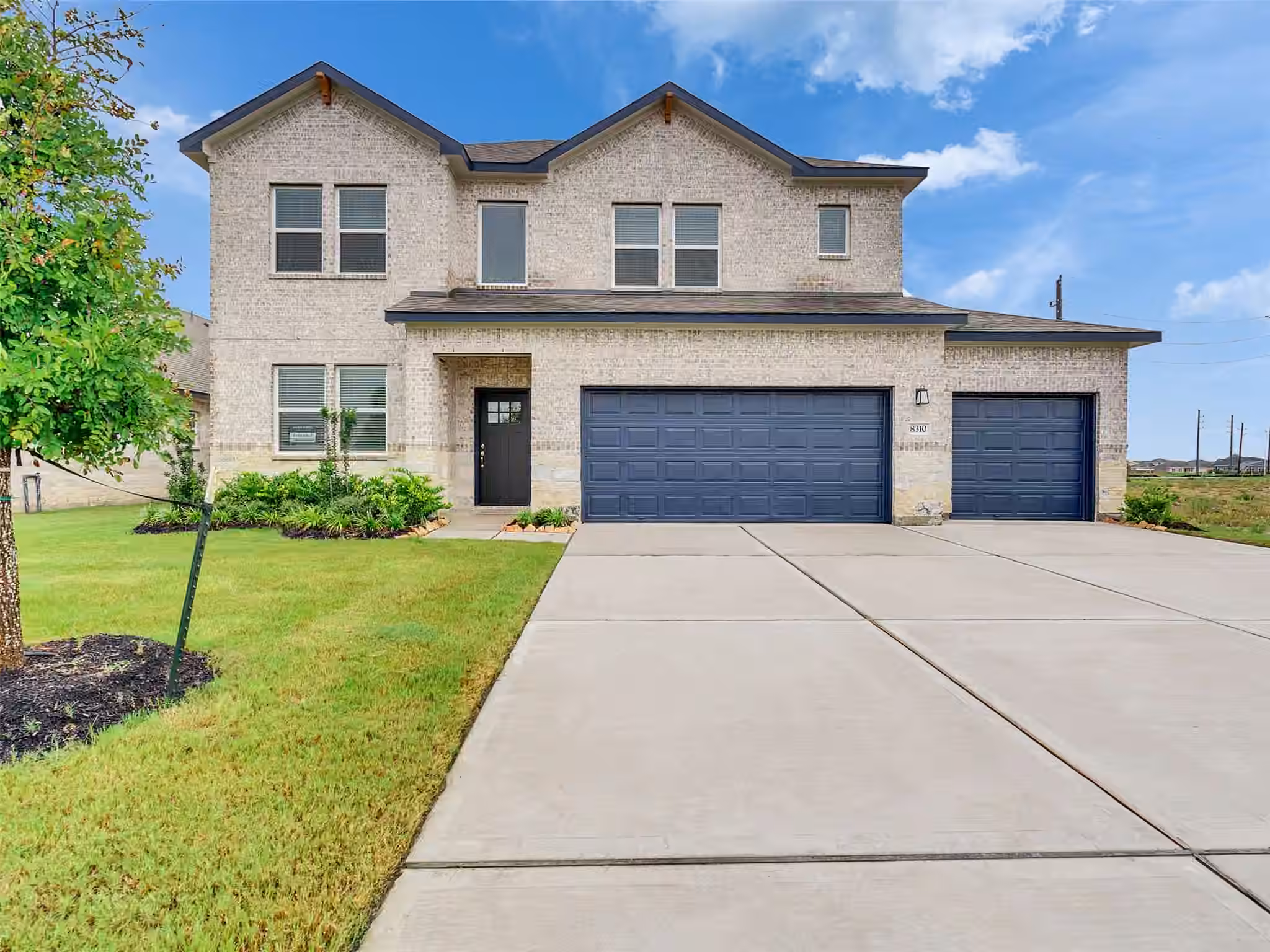 Photo of 8310 Amethyst Valley Lane Lane, Angleton, TX 77515
