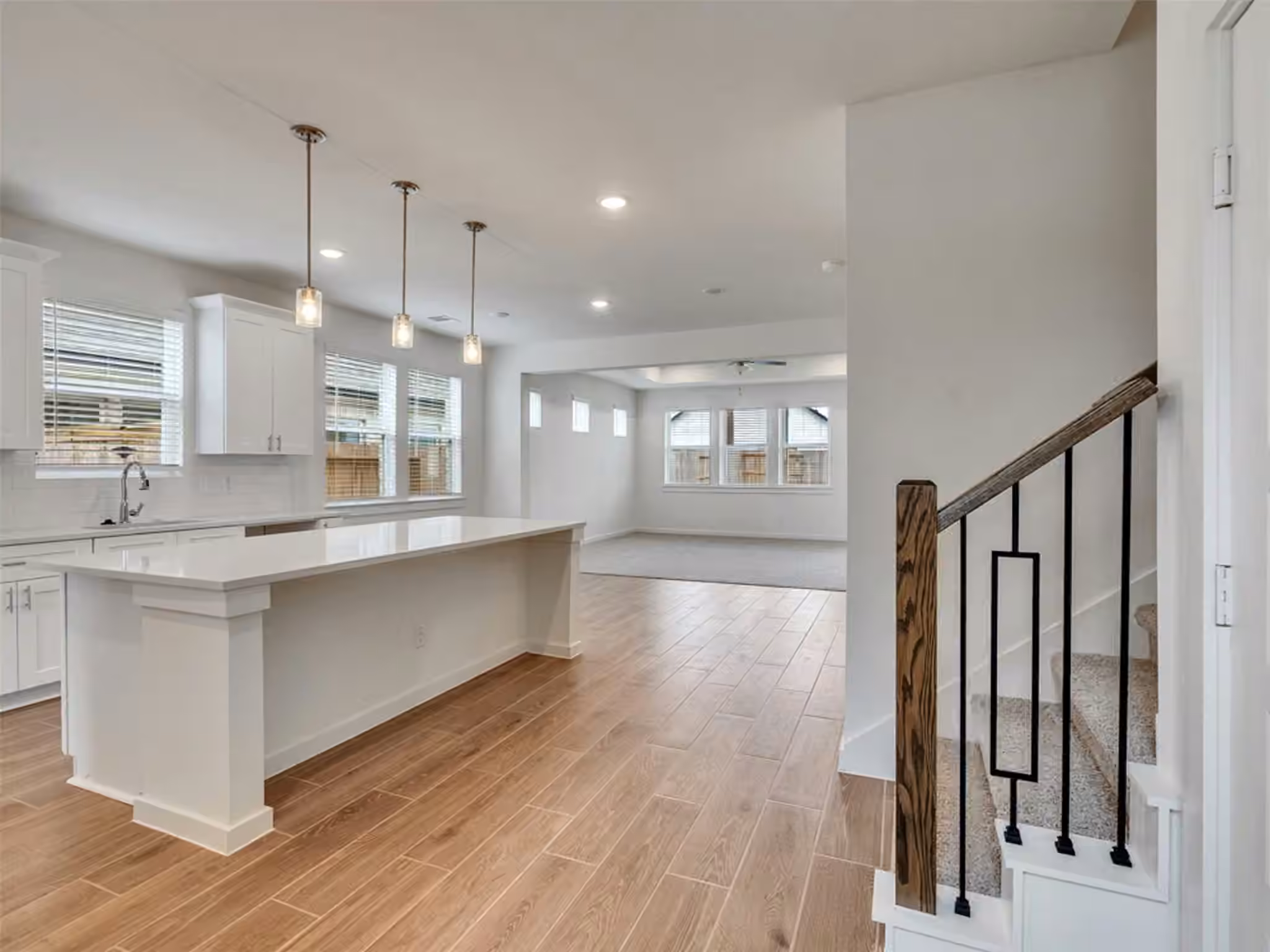 Photo 7 of 8310 Amethyst Valley Lane Lane, Angleton, TX
