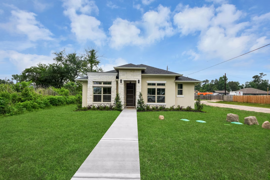 Photo of 16747 Forest Trail Drive, Channelview, TX