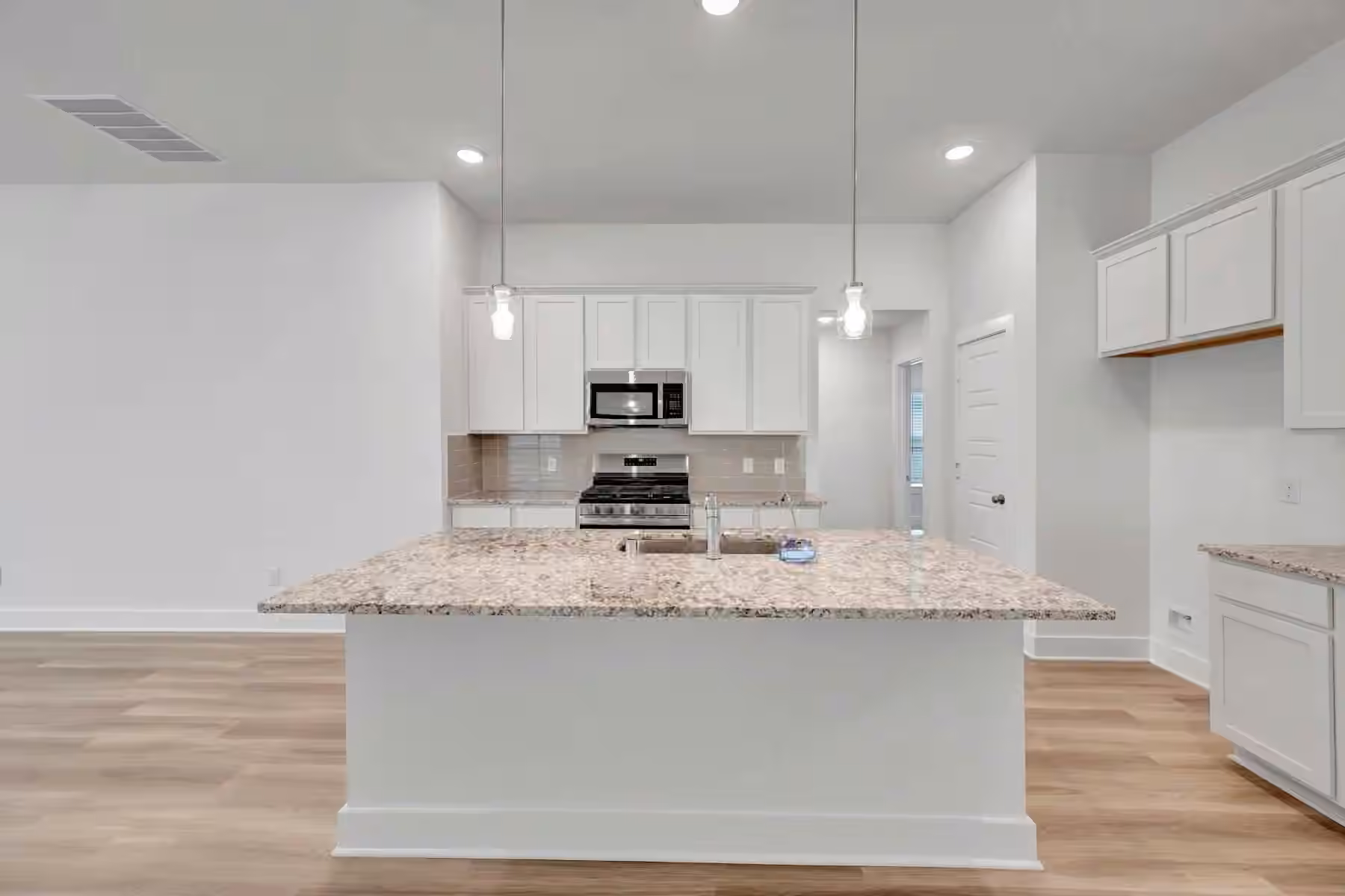 Photo 3 of 1622 Westland Lane, Rosenberg, TX