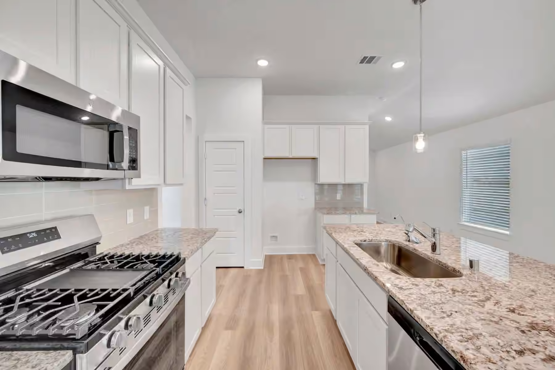 Photo 4 of 1622 Westland Lane, Rosenberg, TX