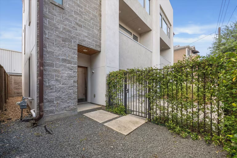 Photo 2 of 1107 Bonner Street, Houston, TX