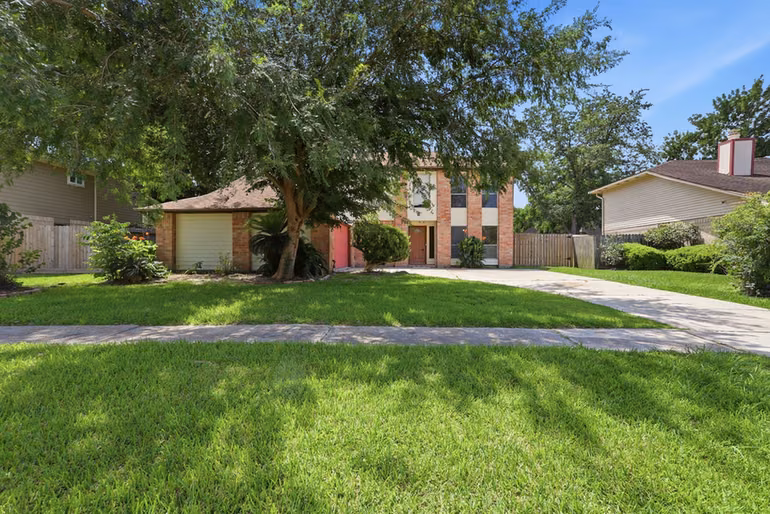 Photo 2 of 2315 Hampton Road, League City, TX
