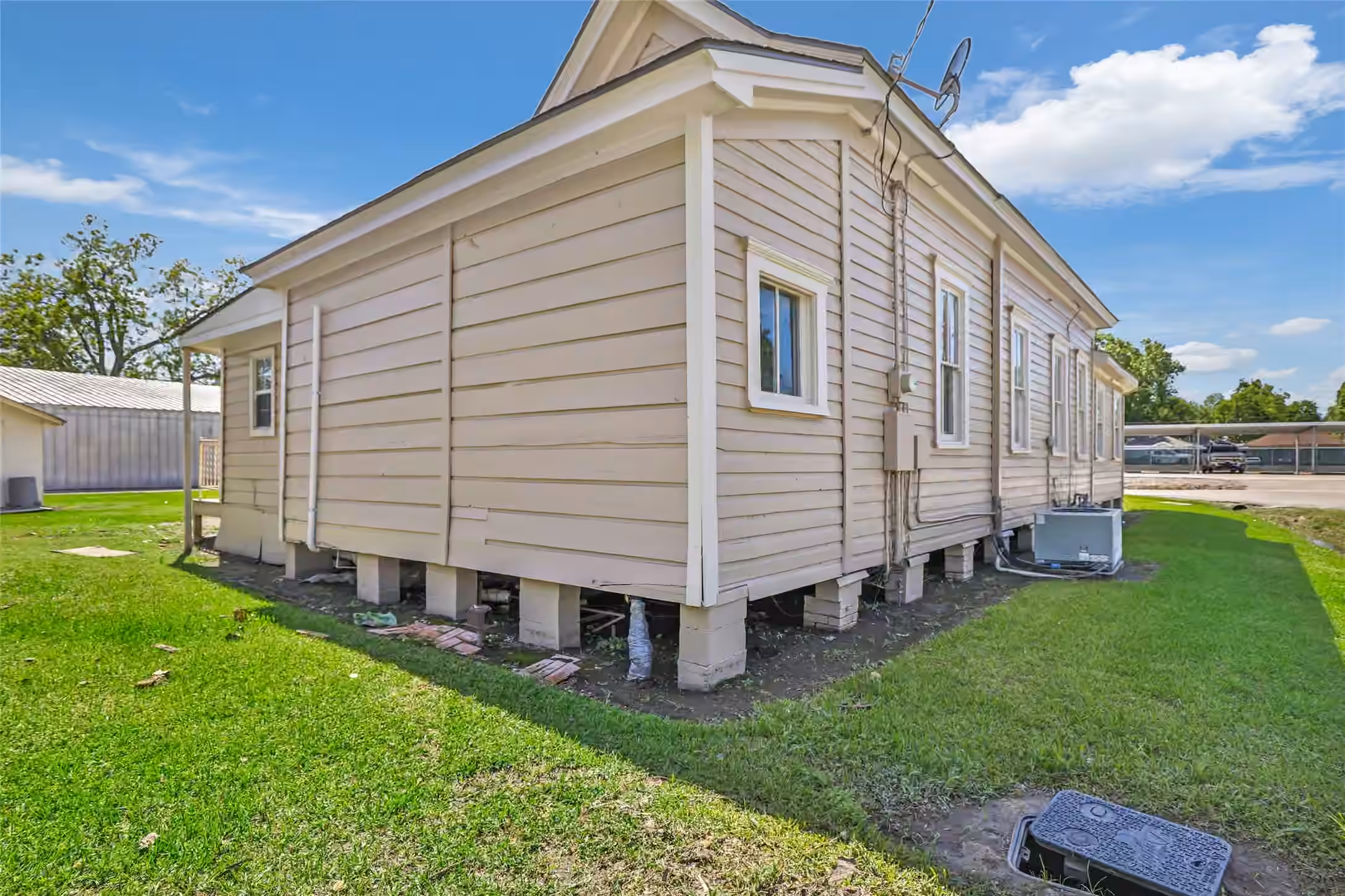 Photo 5 of 311 Depot Street, Dayton, TX
