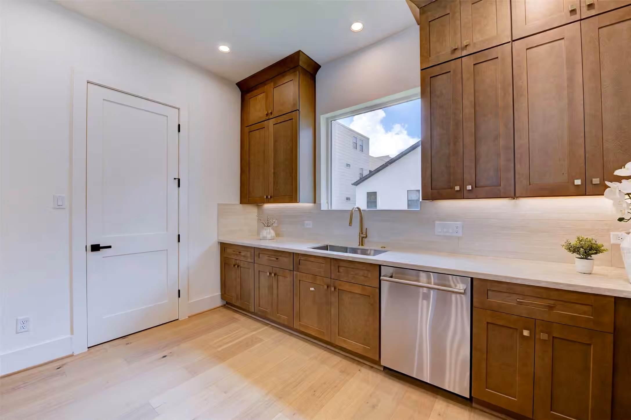 Photo 6 of 4511 Nolda Street, Houston, TX