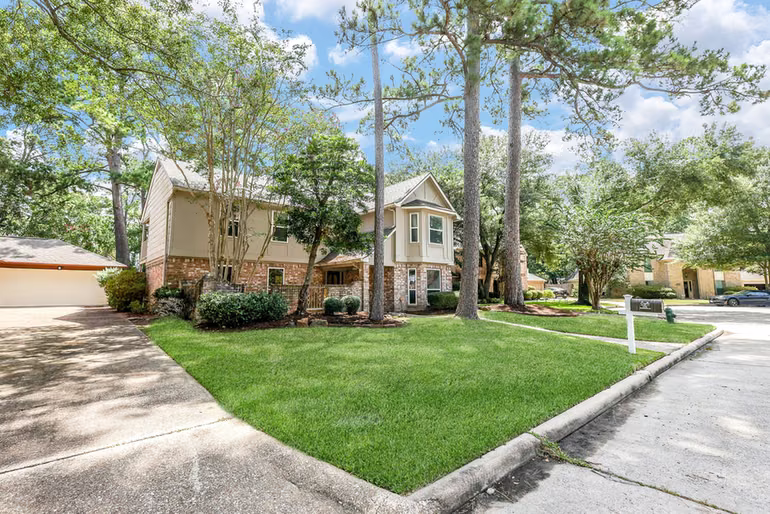 Photo 2 of 13706 Darrington Lane, Houston, TX