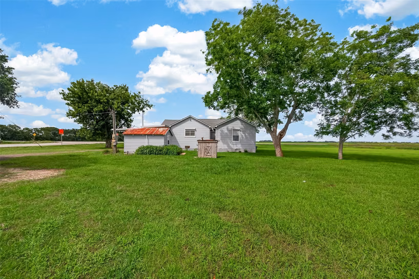 Photo 4 of 9006 Fm 361 Road, Richmond, TX