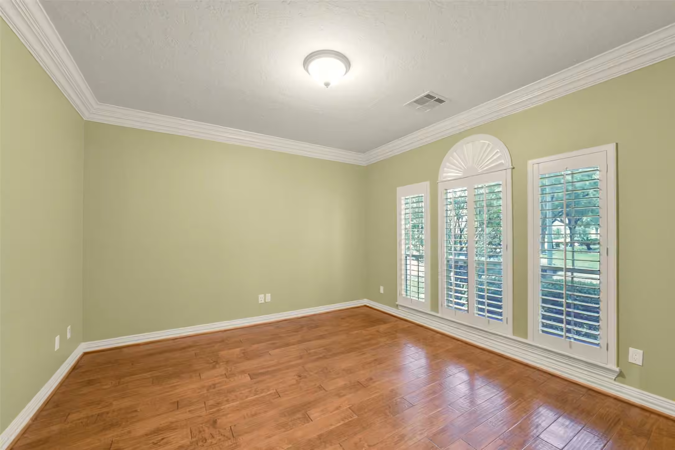 Photo 7 of 1523 Ashbury Park Drive, Houston, TX
