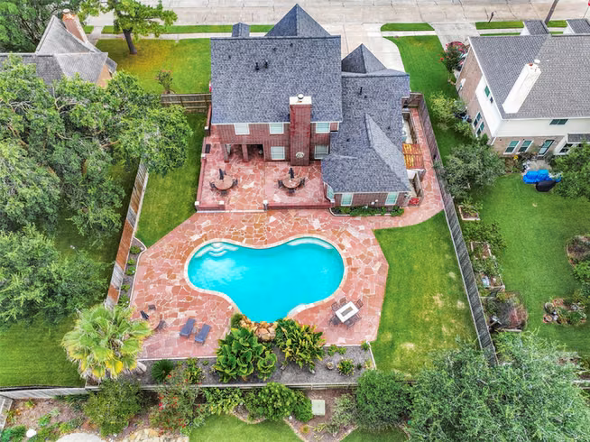Photo 4 of 1501 W Castlewood Avenue, Friendswood, TX