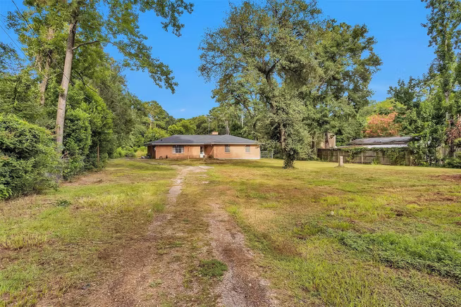Photo 6 of 29518 W Hawthorne Drive, Spring, TX