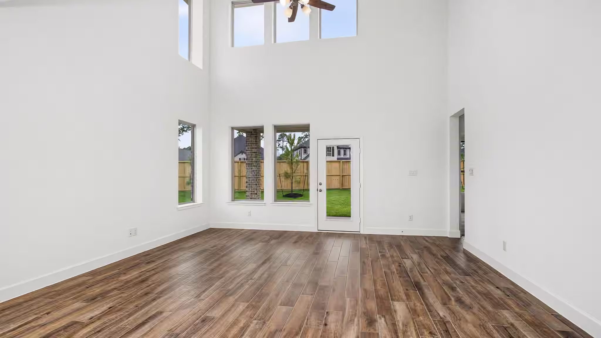 Photo 4 of 501 Abcot Ranger Court, Willis, TX