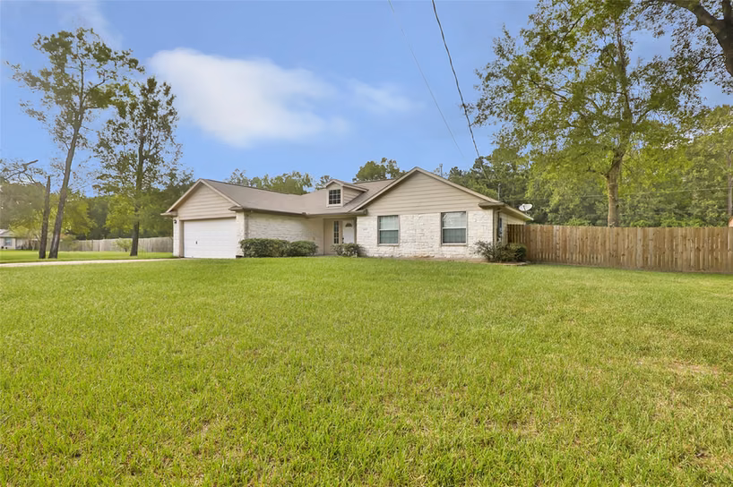 Photo 2 of 11502 Walraven Drive, Houston, TX