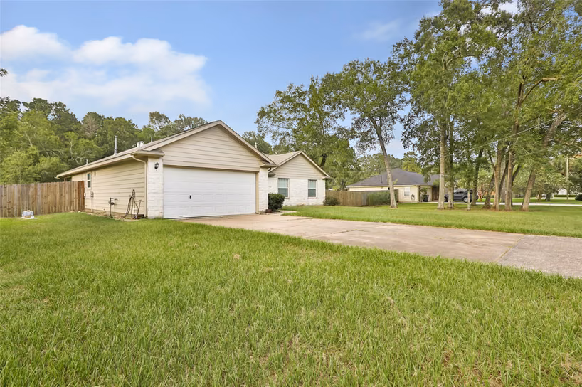 Photo 3 of 11502 Walraven Drive, Houston, TX