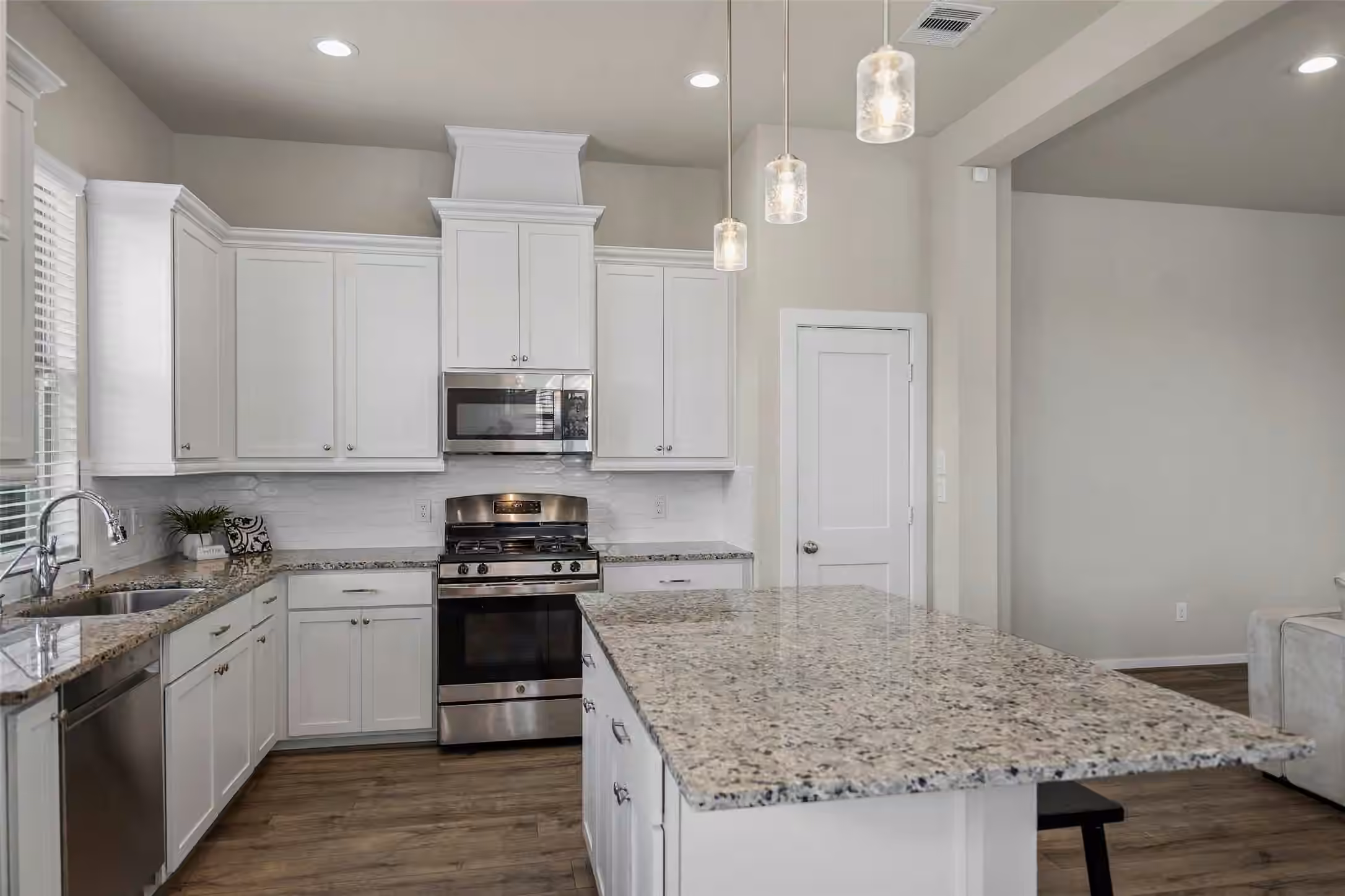 Photo 6 of 15046 Flintstone Village Trail, Cypress, TX