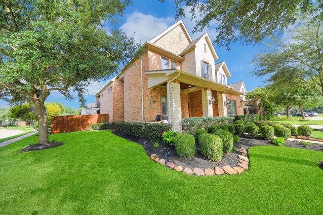 Photo 3 of 9303 Georgetown Glen Circle, Cypress, TX