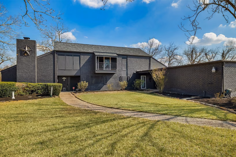 Photo 2 of 1711 Heritage Lane S, Richmond, TX