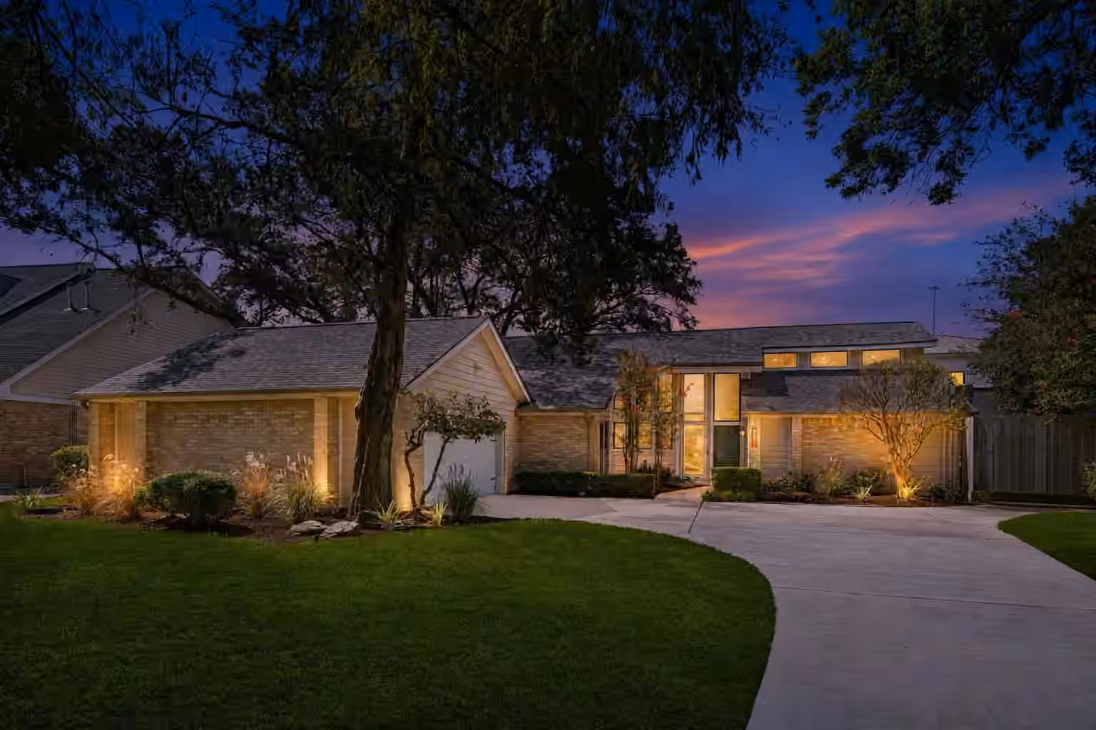 Photo 2 of 9147 Penn Manor Court, Houston, TX