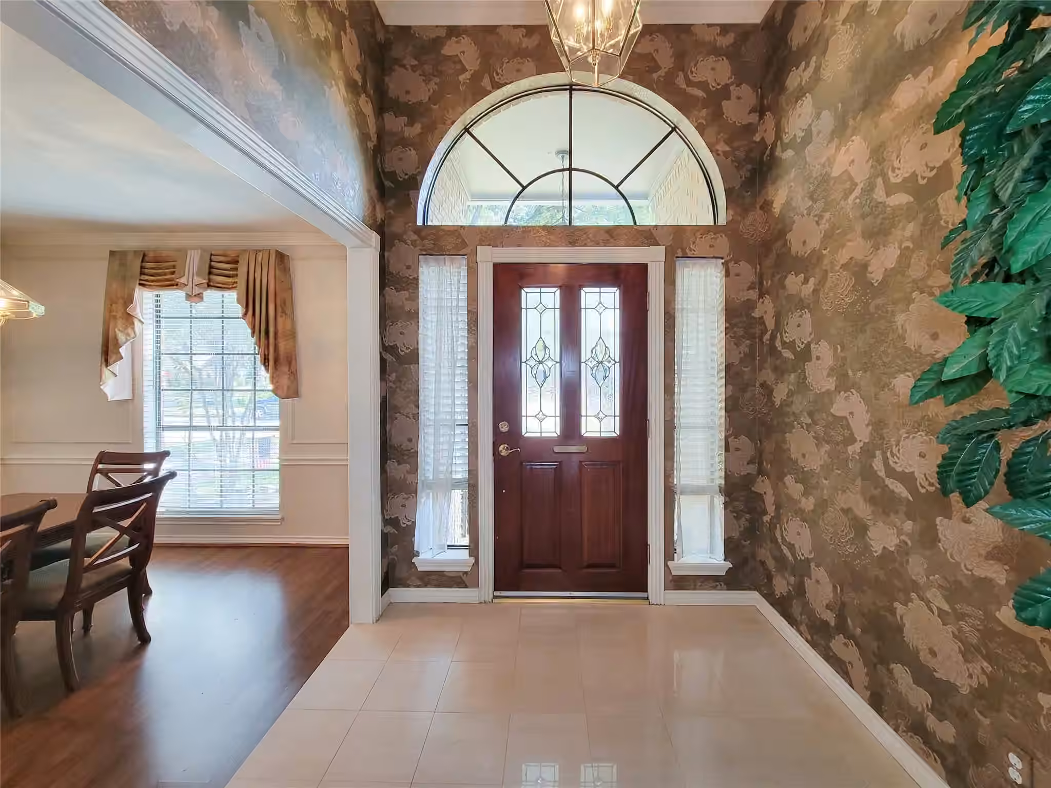 Photo 2 of 5810 Glenmere Lane, Spring, TX