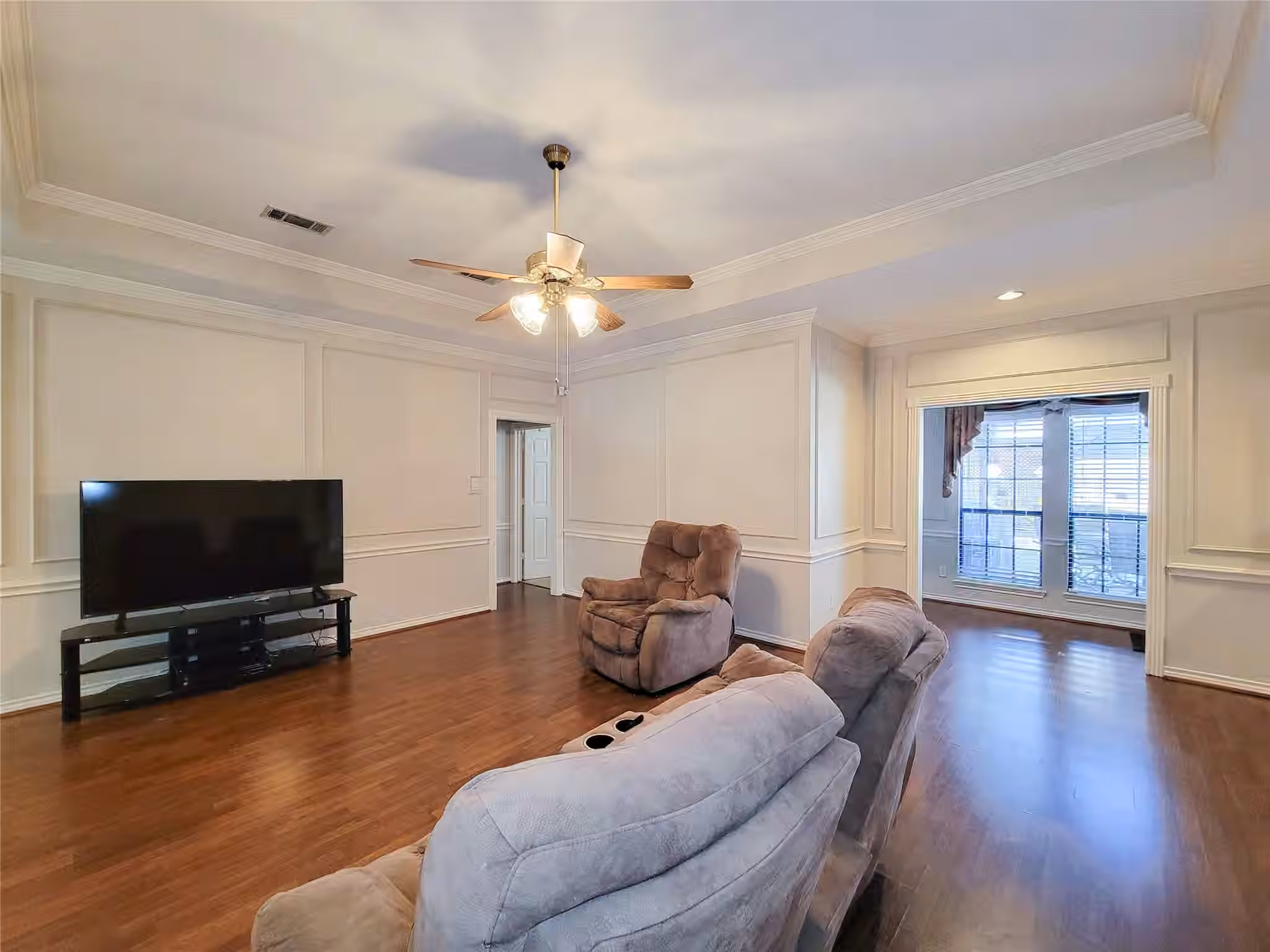 Photo 4 of 5810 Glenmere Lane, Spring, TX
