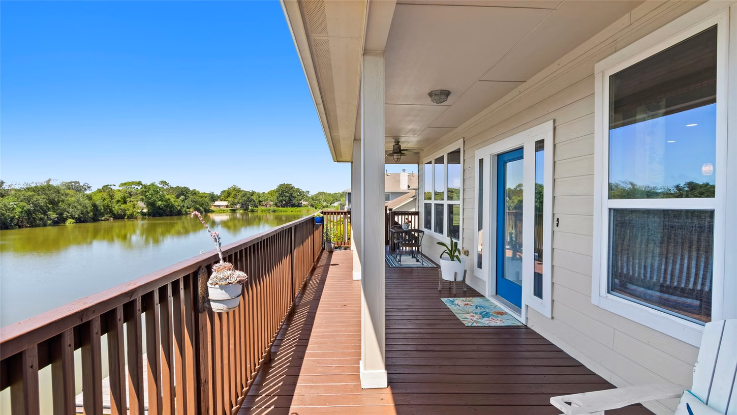 Photo 5 of 1133 E Meyer Road, Seabrook, TX