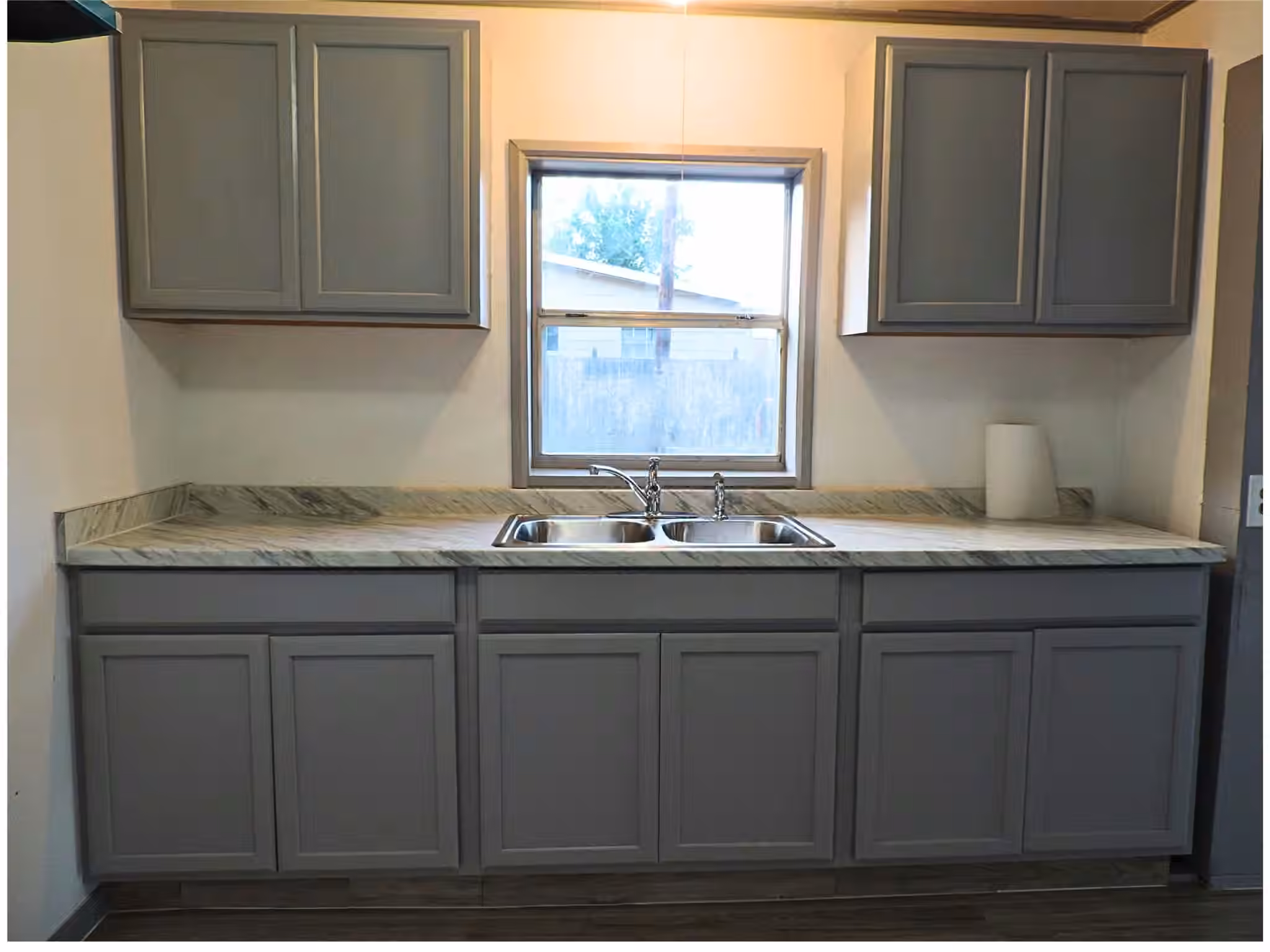 Photo 6 of 127 S Fenner Avenue, Cleveland, TX