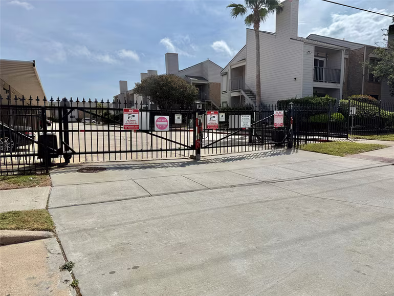 Photo 2 of 3220 69th Street D3, Galveston, TX