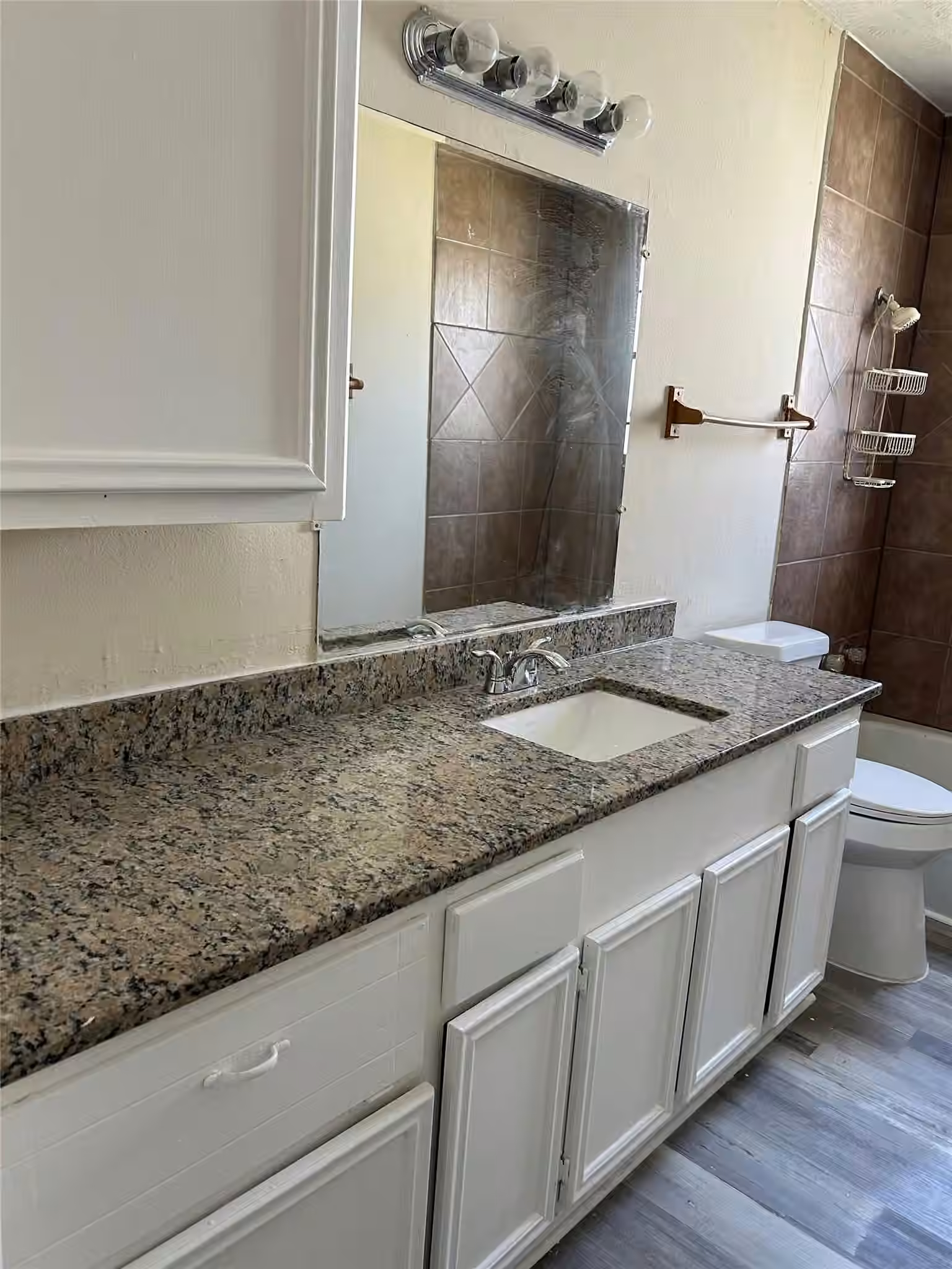 Photo 6 of 3822 Ebbtide Drive, Houston, TX