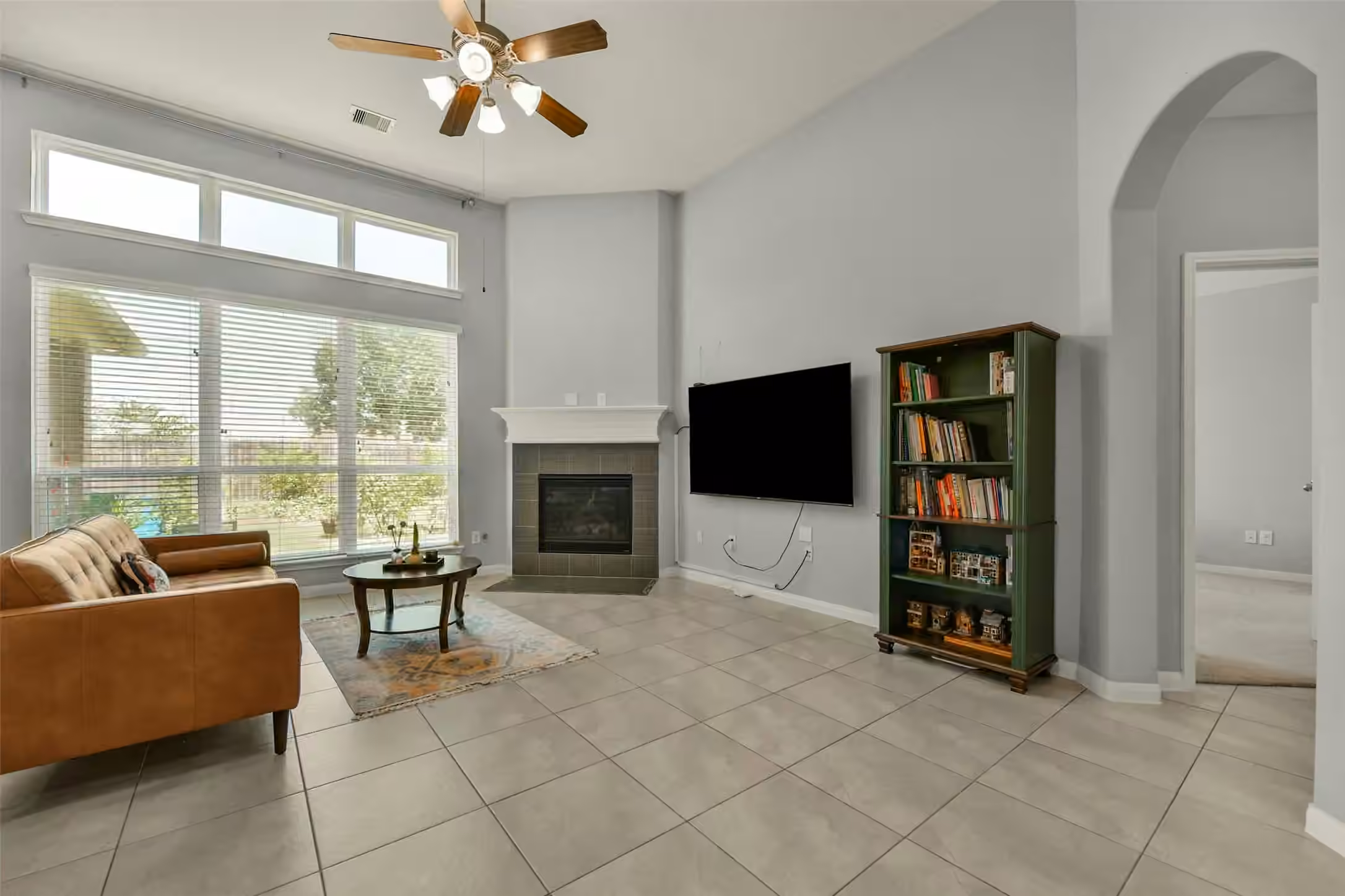 Photo 4 of 1906 Dry Willow Lane, Pearland, TX