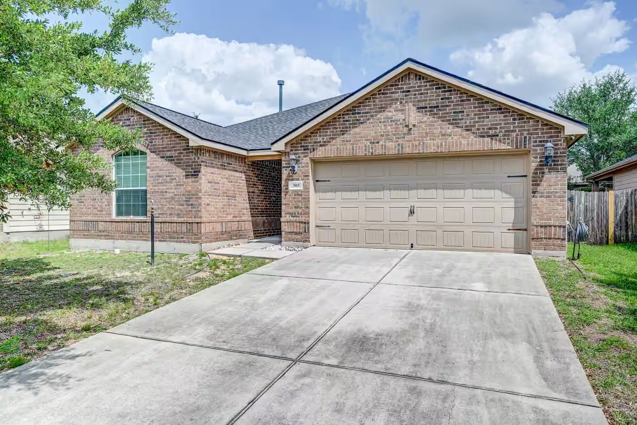 Photo 2 of 305 Pine Mist Lane, Conroe, TX