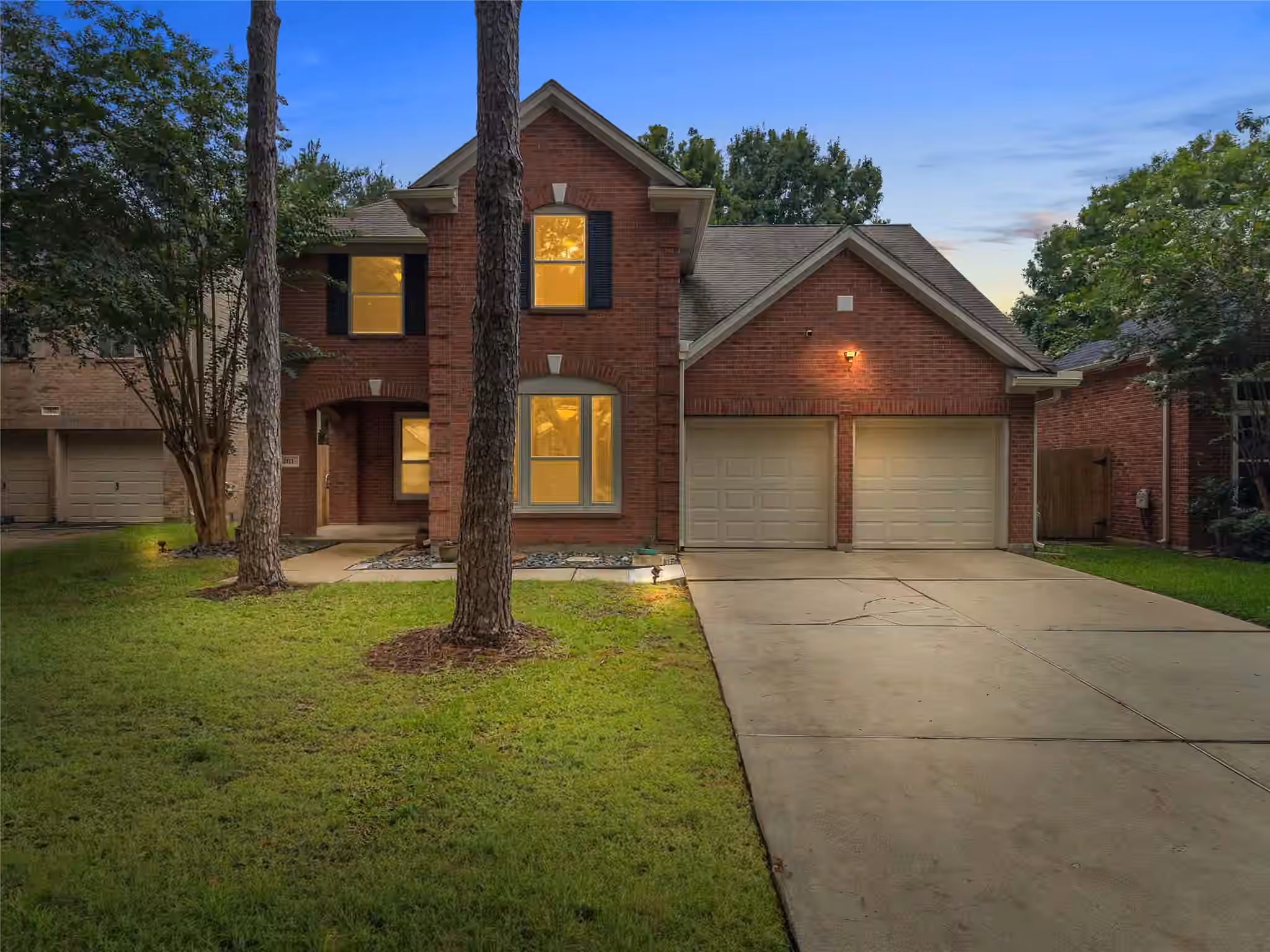 Photo 4 of 2111 Village Dale Avenue, Houston, TX