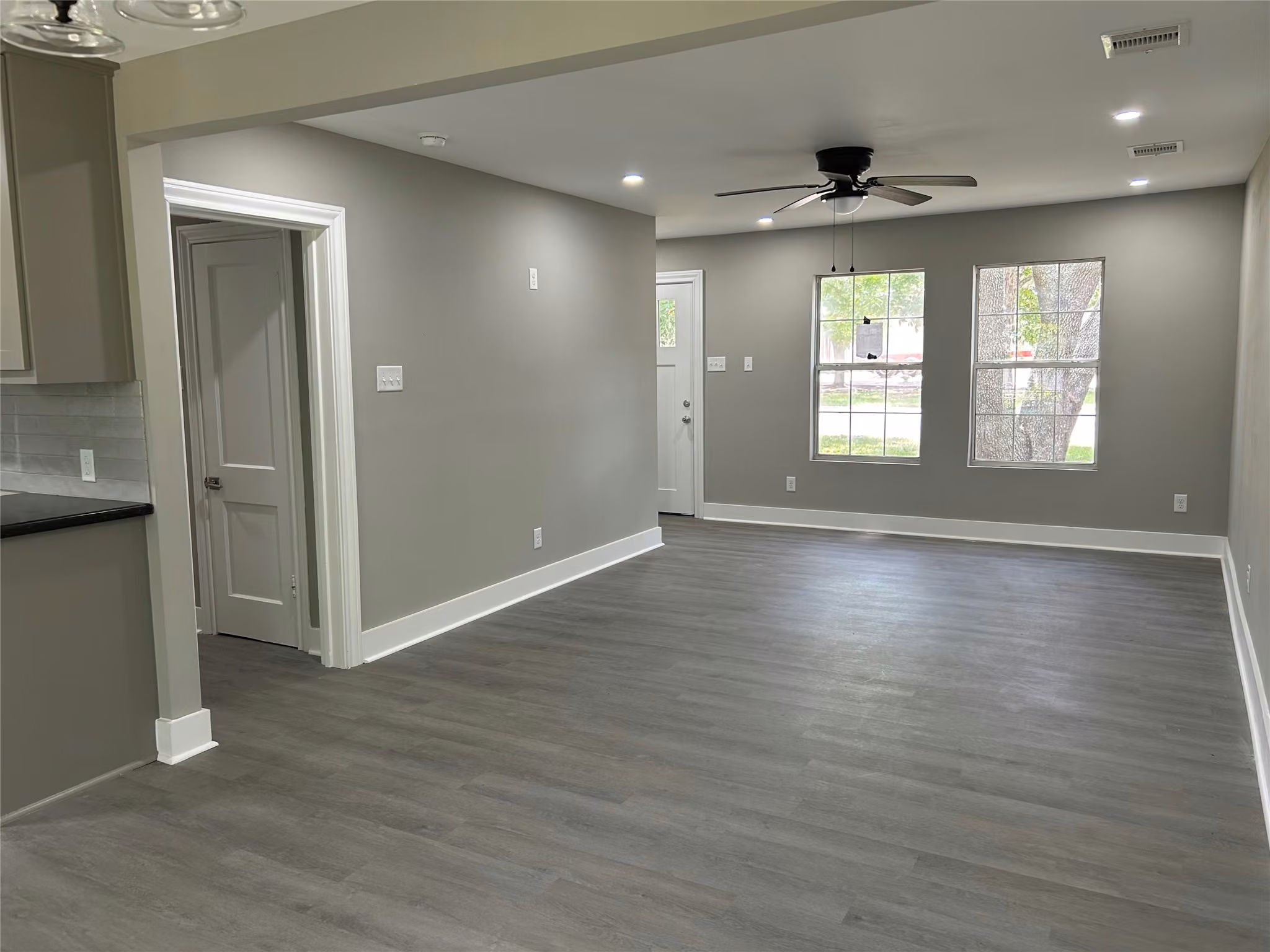 Photo 7 of 714 Morrell st, Baytown, TX