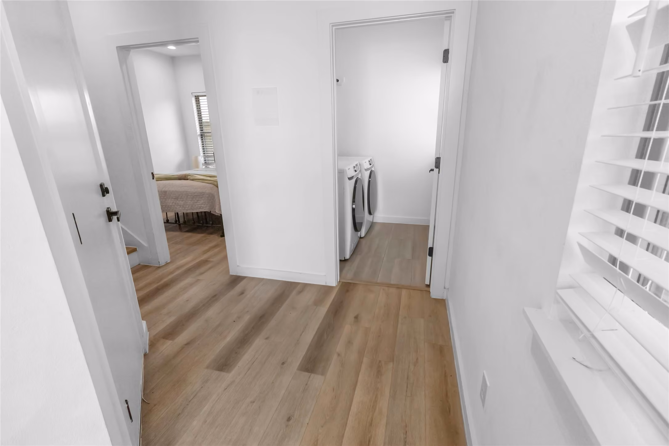 Photo 3 of 6742 Peerless Street B, Houston, TX