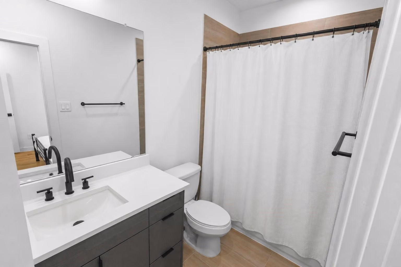 Photo 5 of 6742 Peerless Street B, Houston, TX