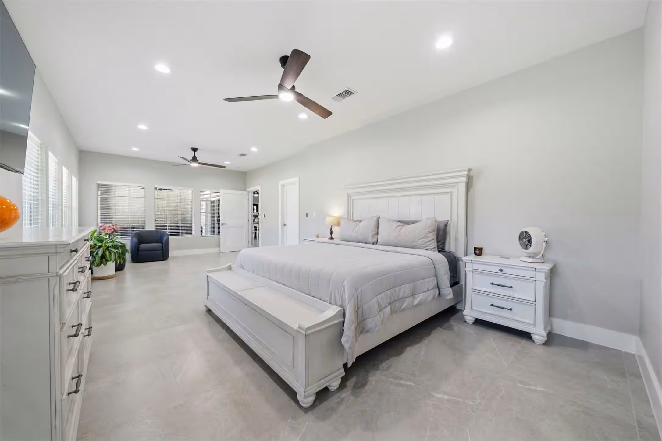 Photo 5 of 25518 Decker Prairie Rosehill Road, Magnolia, TX