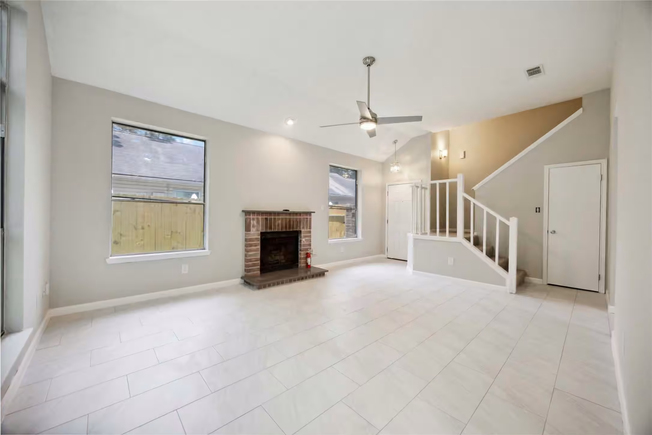 Photo 4 of 12215 Cardston Court, Tomball, TX