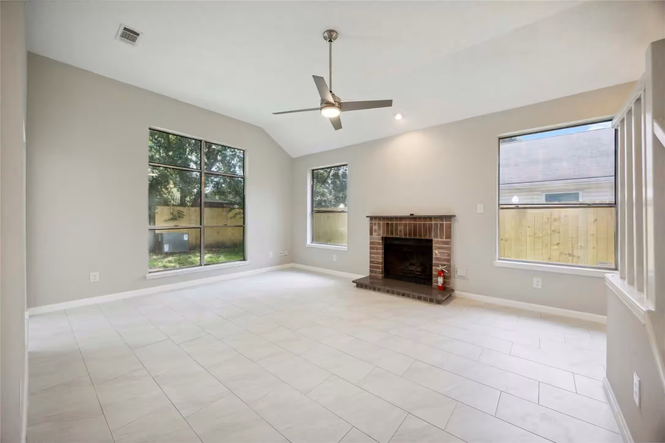 Photo 5 of 12215 Cardston Court, Tomball, TX