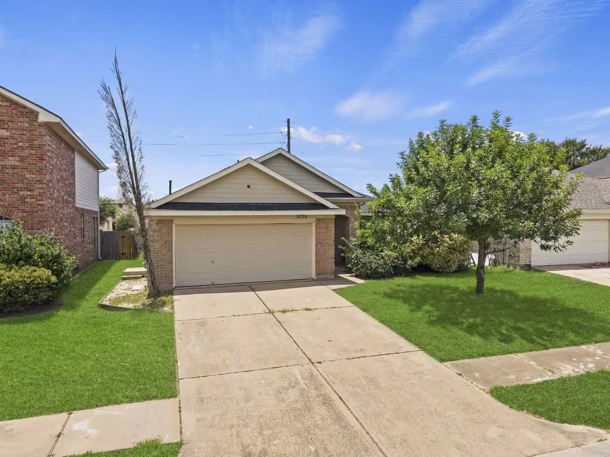 Photo 6 of 5735 Brookhollow Pine Trail, Houston, TX