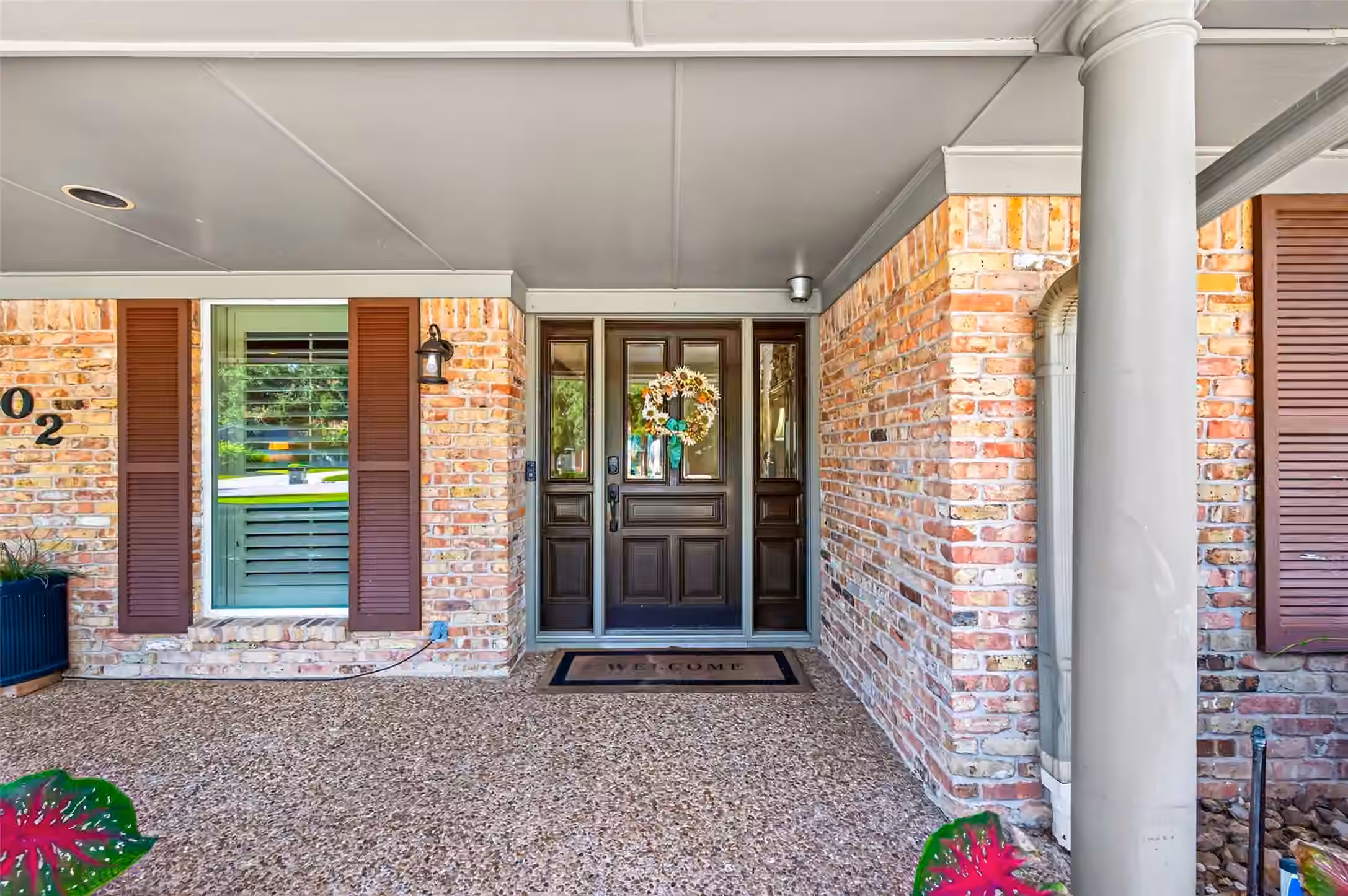Photo 3 of 702 Foster Drive, Richmond, TX