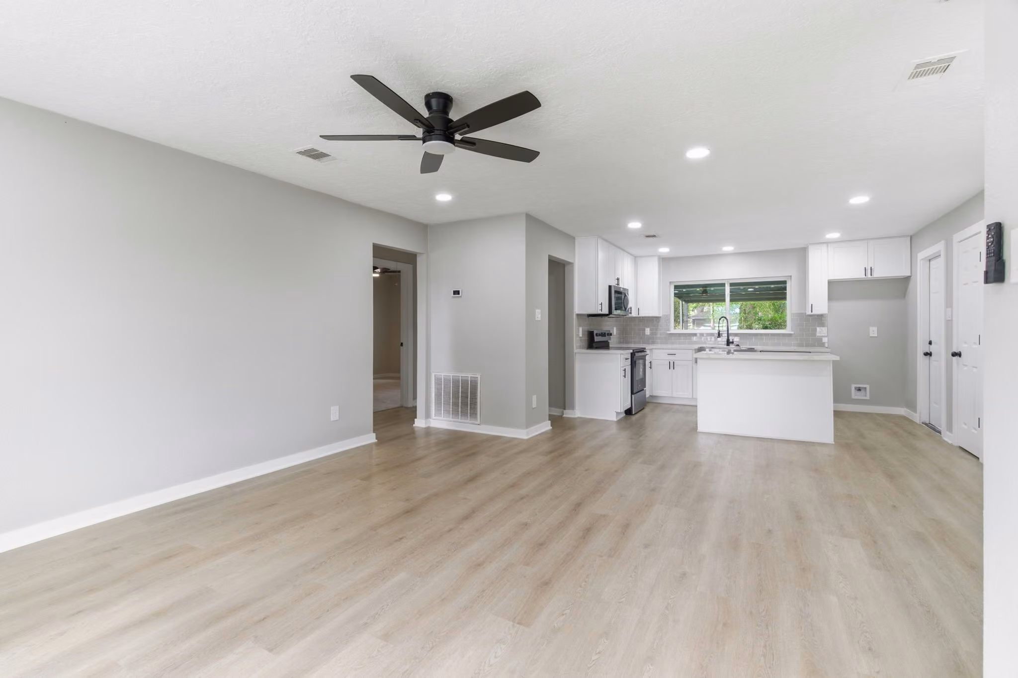 Photo 4 of 2208 Merle Street, Pasadena, TX