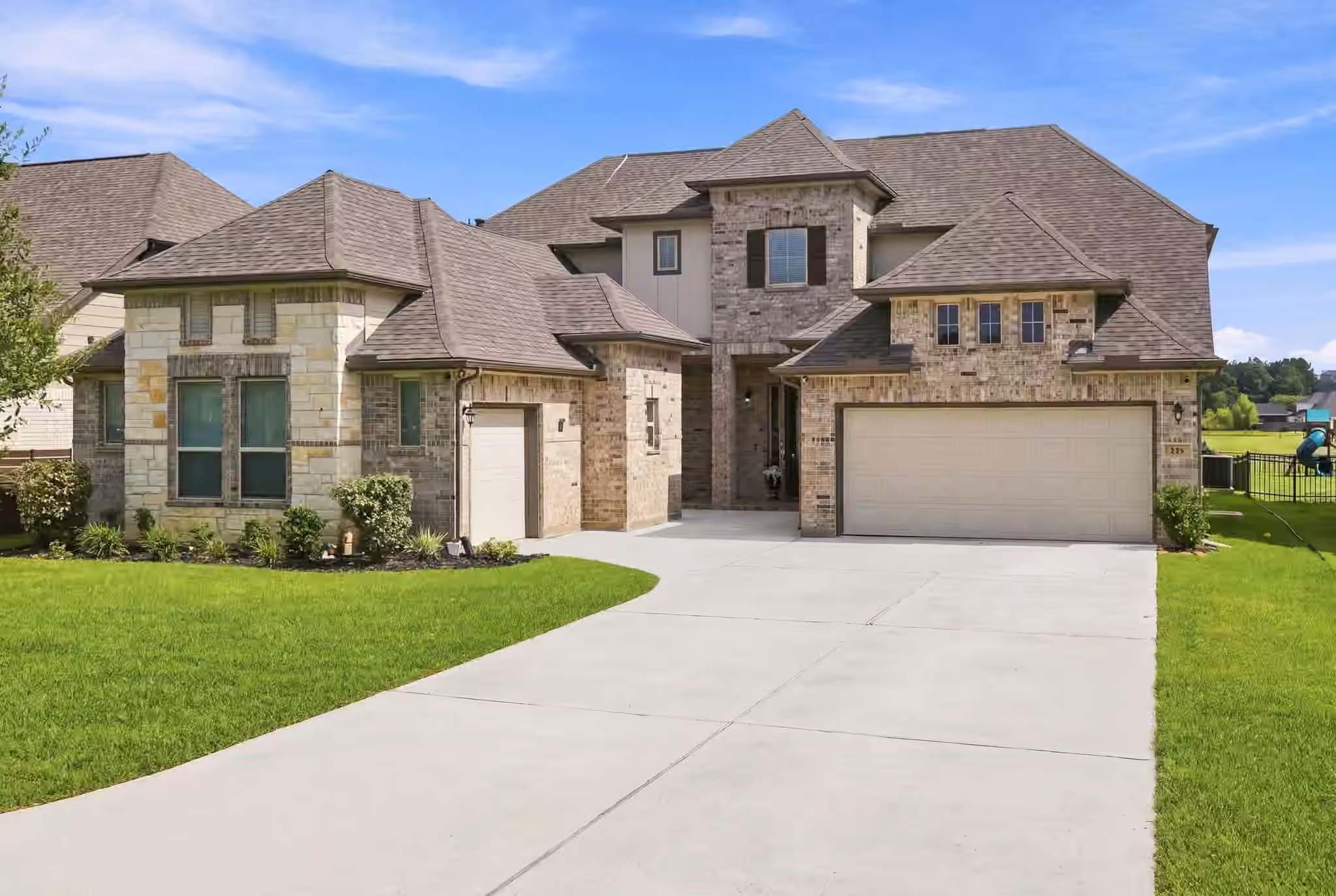 Photo of 225 Peninsula Point Drive, Montgomery, TX