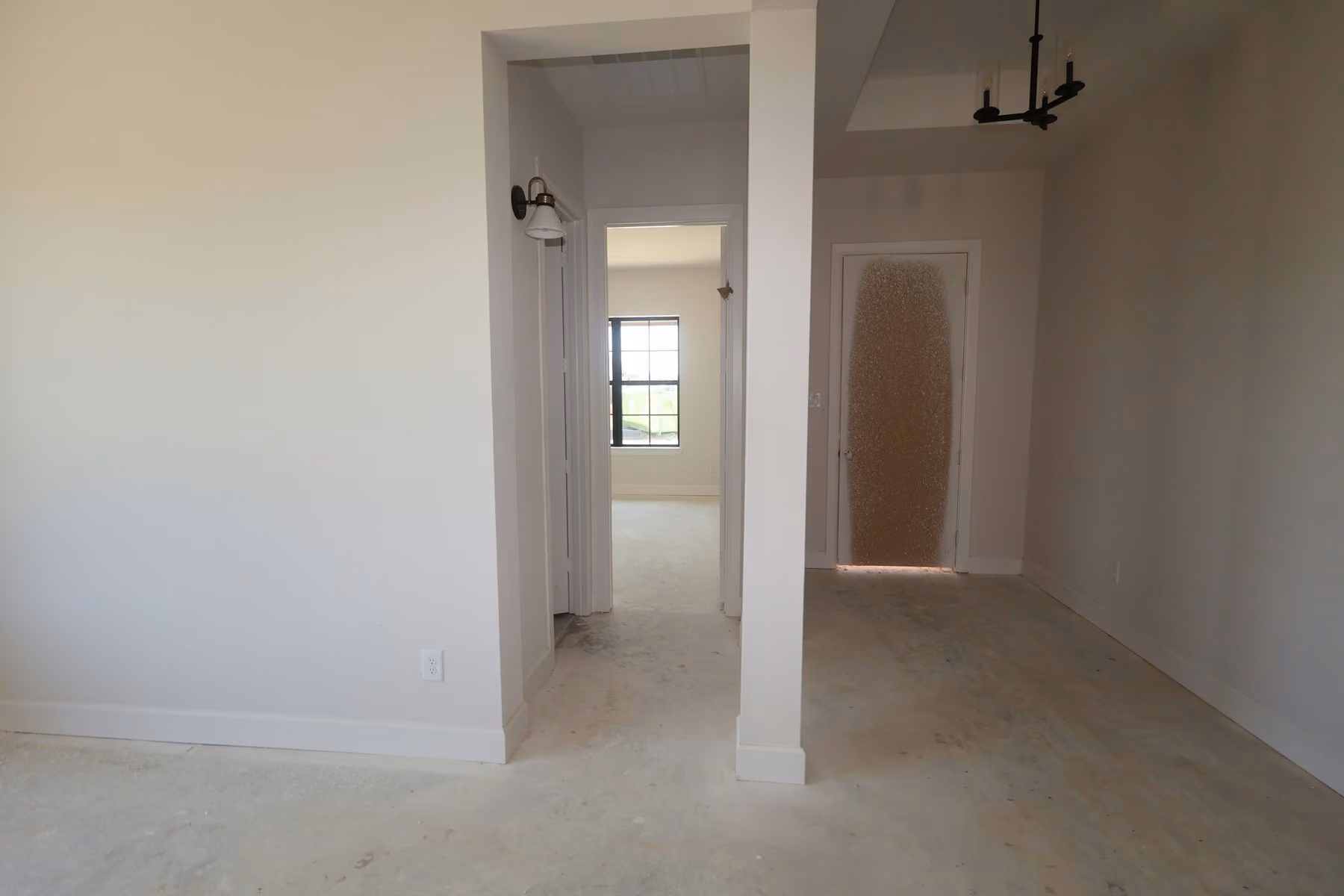 Photo 5 of 12206 Luke Drive, Mont Belvieu, TX